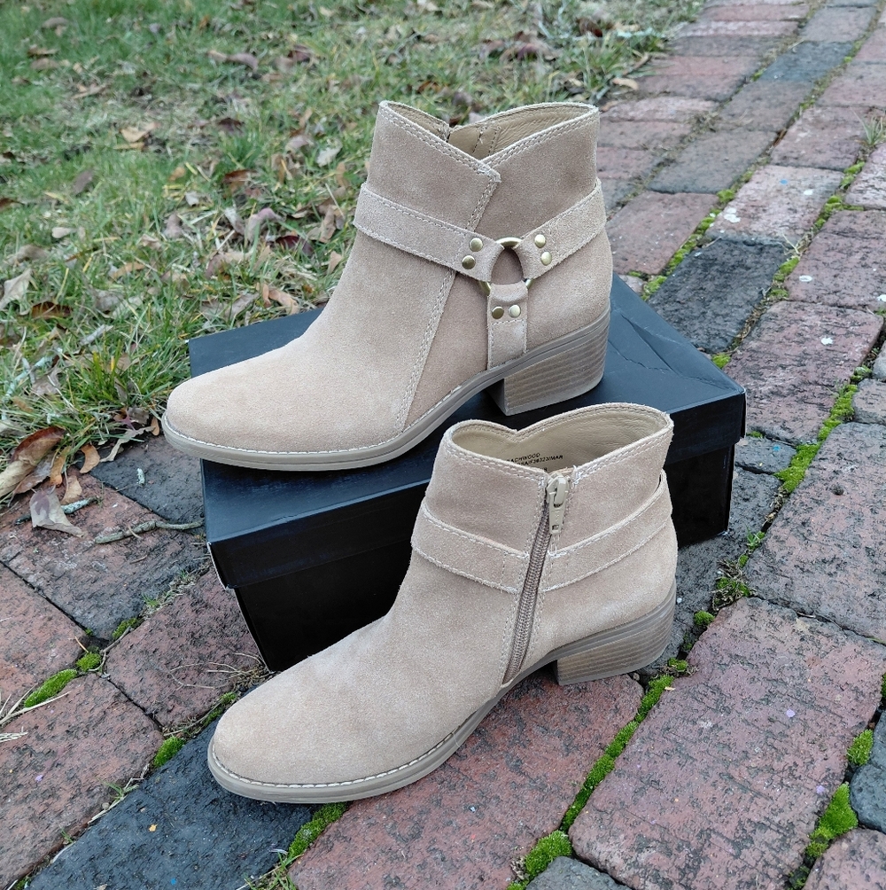 NIB House Of Harlow beachwood brown leather Altossa boots booties Womens 7.5